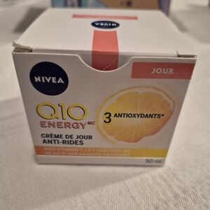 Nivea Q10 Energy facial moisturizer New opened box product sealed